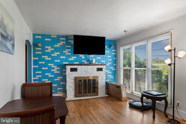 Foto del edificio - 15605 Hanover Pike
