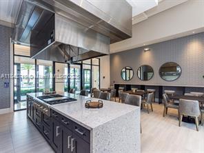 Foto del edificio - 12280 N Baypoint Cir