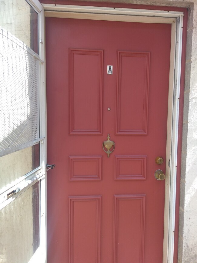 Foto del edificio - 606 S Allen St