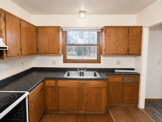 Building Photo - Chapel Drive Apartments