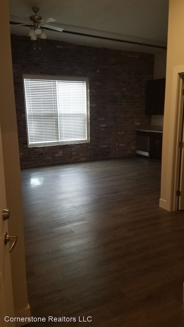 Foto del edificio - 3954 W Pine Blvd