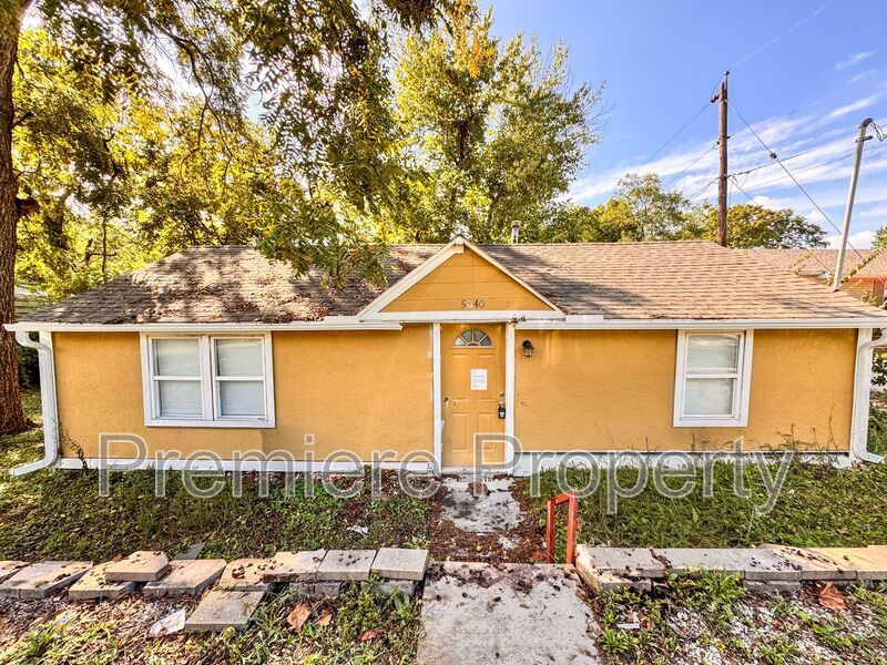 Foto principal - 5640 N Winchester Ave