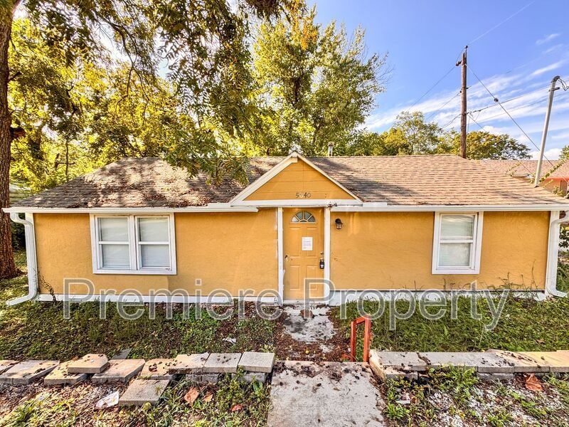 Primary Photo - 5640 N Winchester Ave