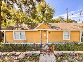 Building Photo - 5640 N Winchester Ave