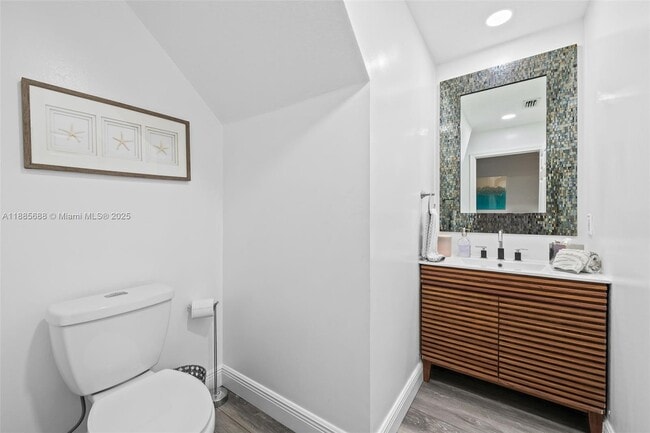 Foto del edificio - 10541 NW 56th Pl