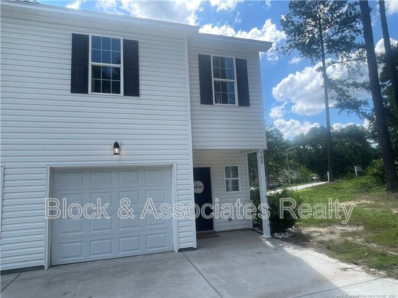Foto principal - 705 Georgetown Cir