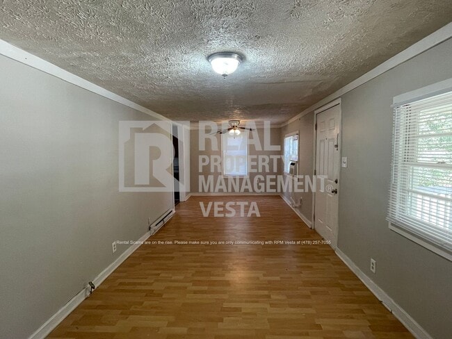Foto del edificio - Cozy Two Bedroom Home Near Vineville Ave
