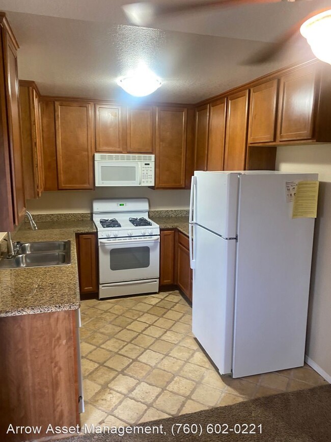 Foto del edificio - 2 br, 2 bath House - 522 Calle Montecito #118