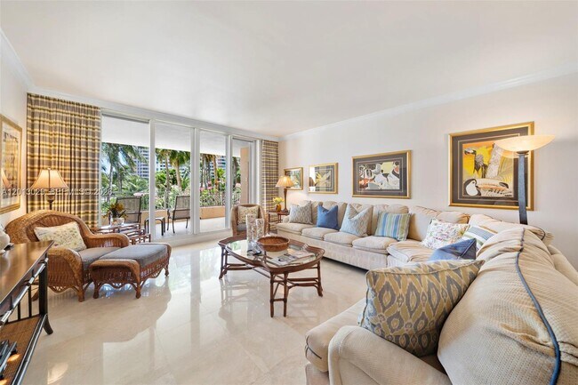 Foto del edificio - 791 Crandon Blvd