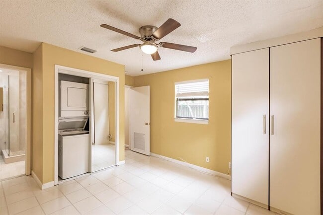 Foto del edificio - 1786 SW 22nd St