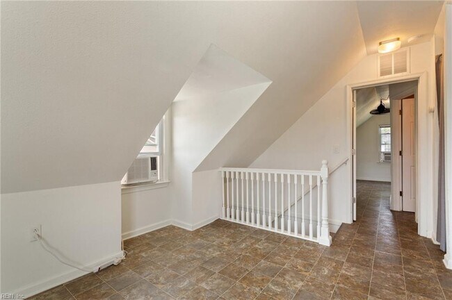 Foto del edificio - 1230 W Ocean View Ave