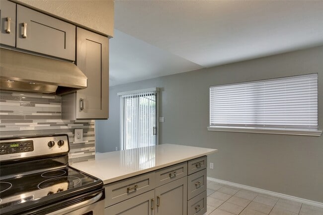 Foto del edificio - 114 Camilla Ln