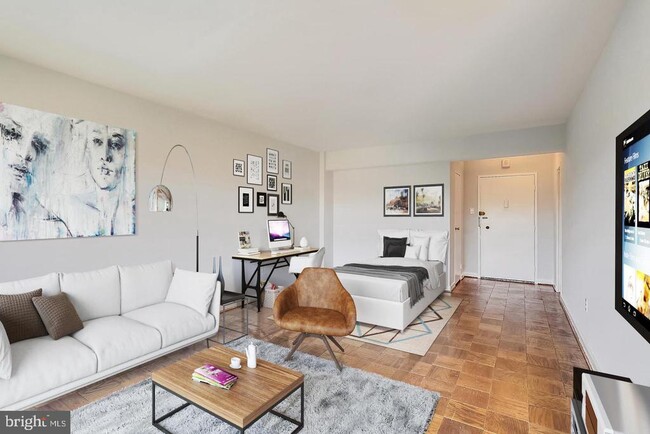 Foto del edificio - 4201 Cathedral Ave NW