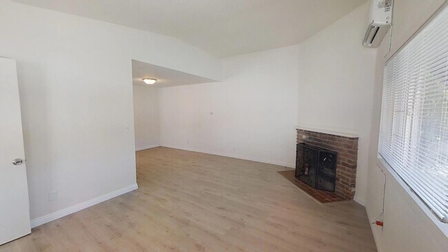 Foto del edificio - 506 Stewart Dr