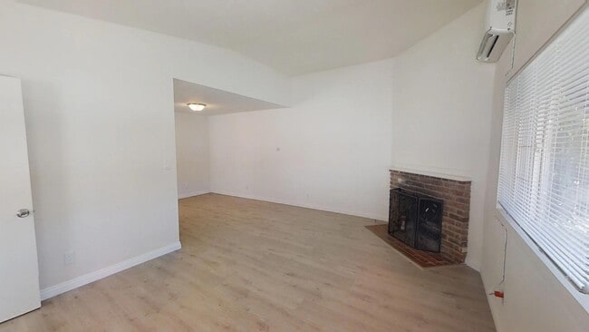 Building Photo - 506 Stewart Dr