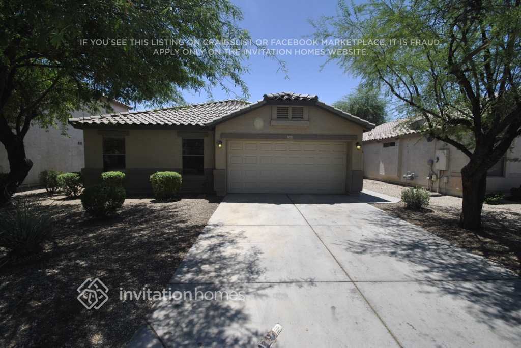 Foto principal - 12809 W Roanoke Ave