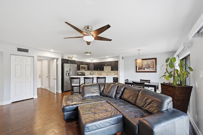 Foto del edificio - 5550 Coach House Cir