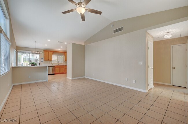 Building Photo - 1800 Crystal Chimes Dr