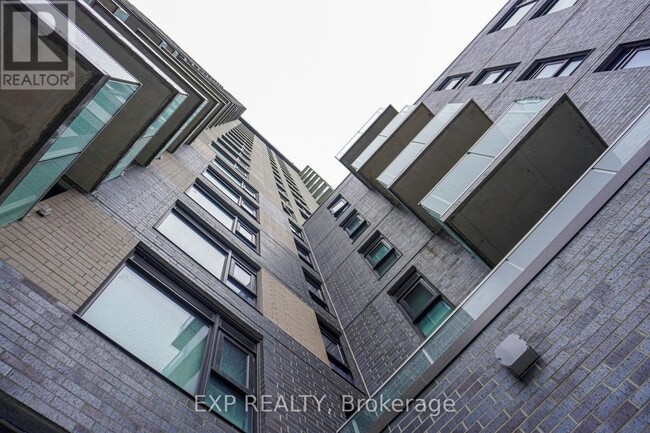 Building Photo - 1366-1366 Carling Ave