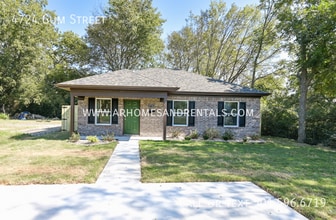 Building Photo - 4724 Gum St