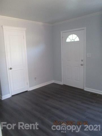 Foto del edificio - 2127 Finchley Dr
