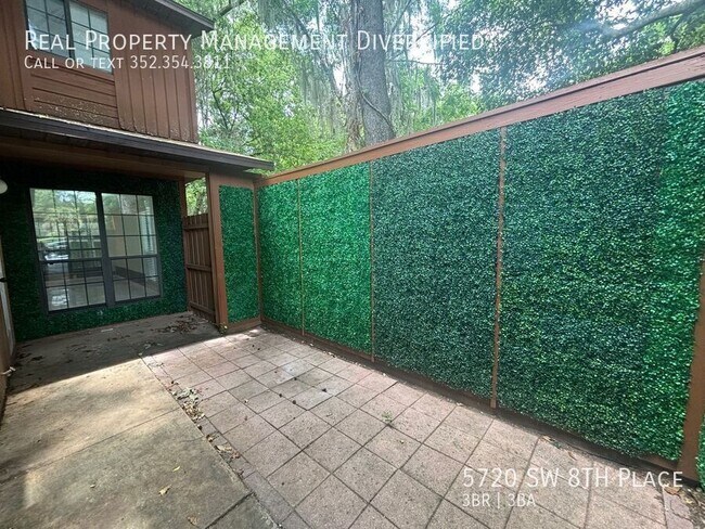Foto del edificio - 5720 SW 8th Pl