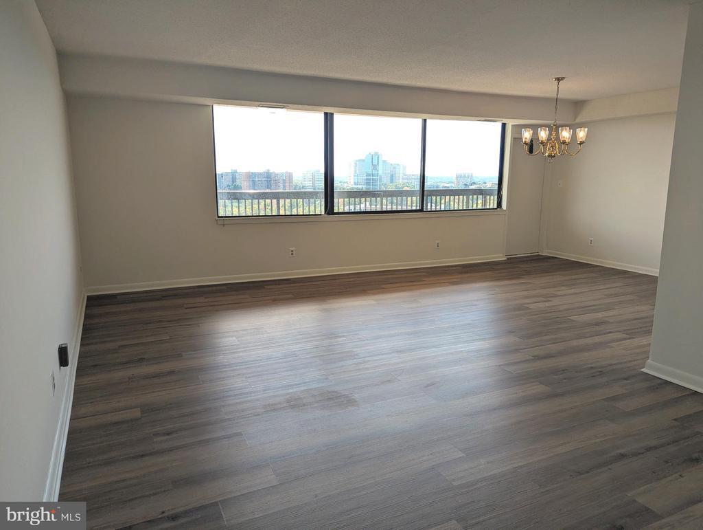 Foto principal - 3709 S George Mason Dr