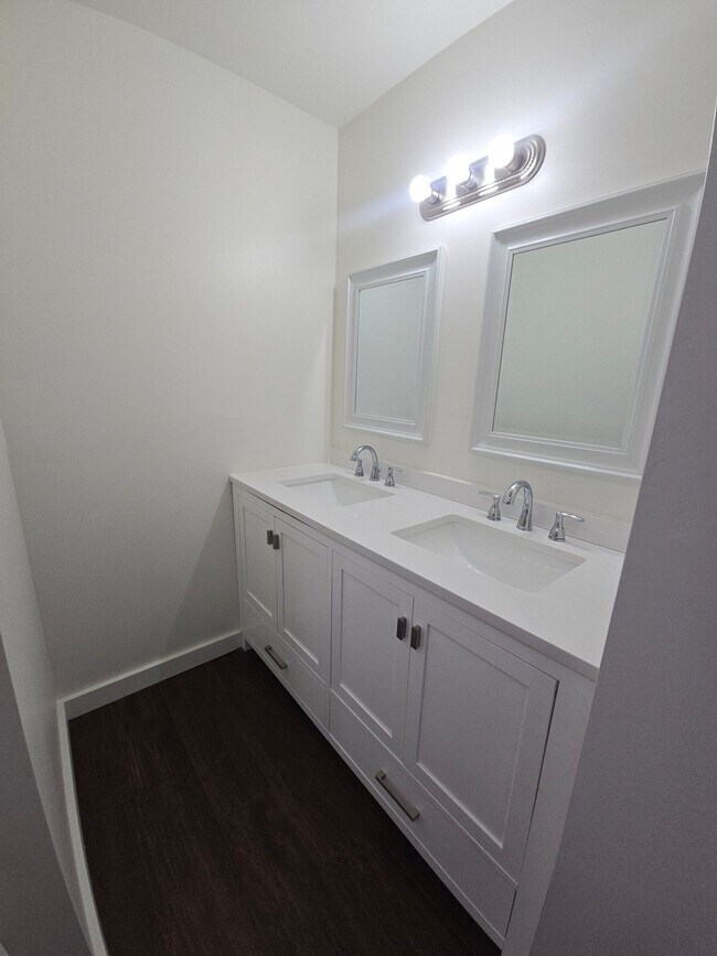 Foto del edificio - 1 bedroom with office and full bathroom