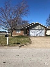Building Photo - 1507 N Engel Ave