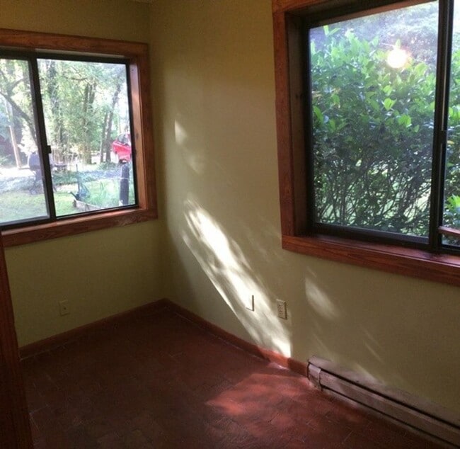 Foto del edificio - 106 Pleasant Dr