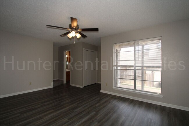 Foto del edificio - Move-In Today!