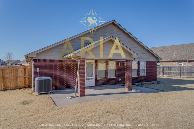 Foto del edificio - Beautiful East Norman 3 Bed/2 Bath Home wi...