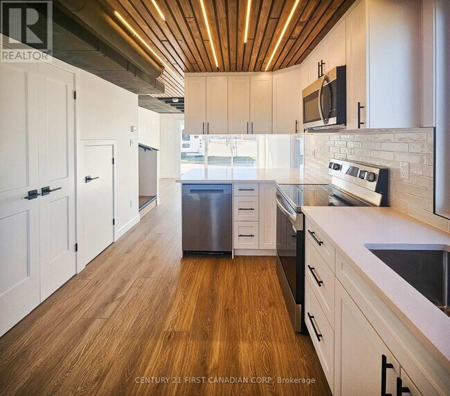 Photo du bâtiment - UNIT 3 - 857 DUNDAS St
