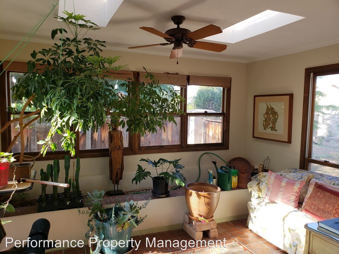 Primary Photo - 3 br, 2 bath House - 3126 Plaza Blanca