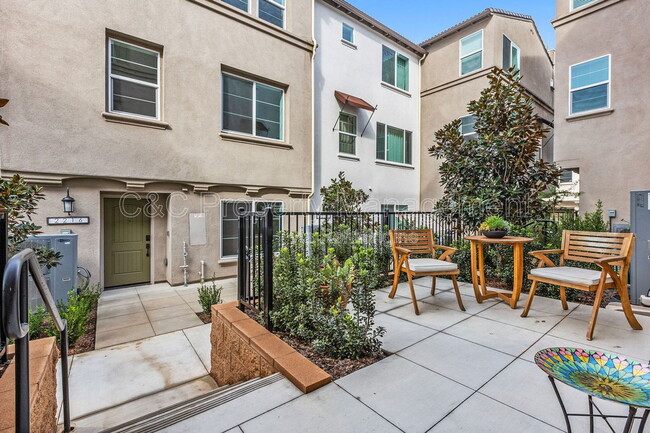 Foto del edificio - 2215 S Cordon Gln