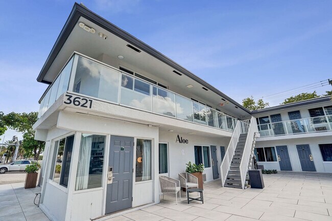 Foto del edificio - 3621 N Ocean Blvd