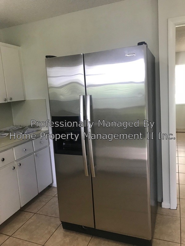 Foto del edificio - 4675 Poinsettia Ln