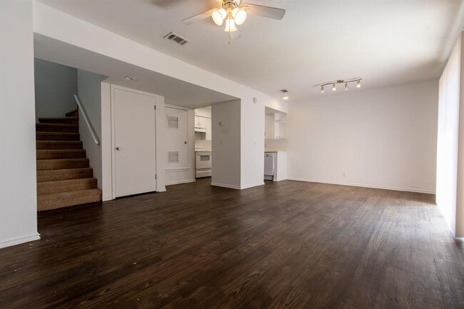 Foto del edificio - 5506 Grover Ave