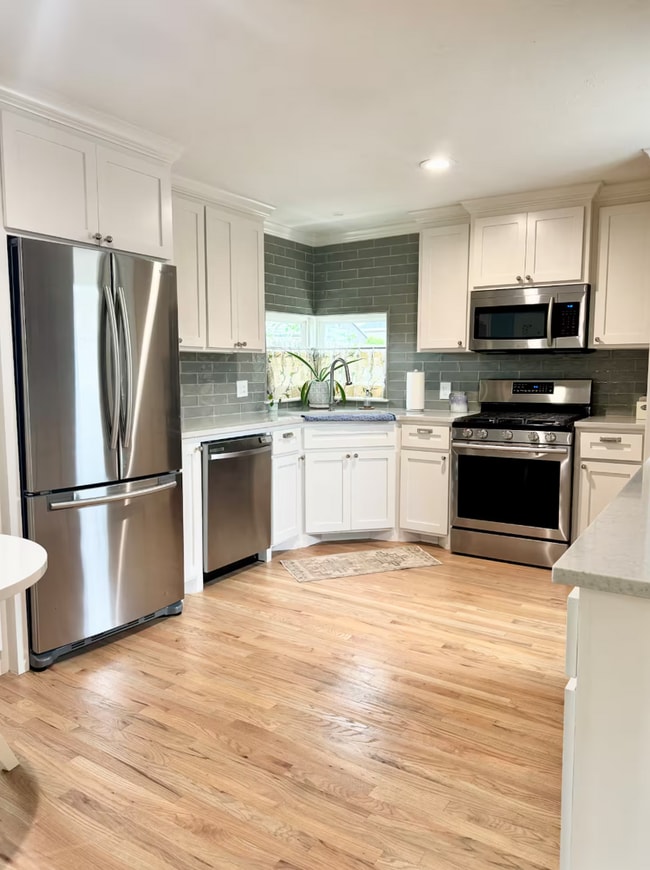 Building Photo - ?Cozy Designer's Dreamhouse in North OKC?
