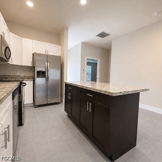 Foto del edificio - 3313 SW 8th Pl