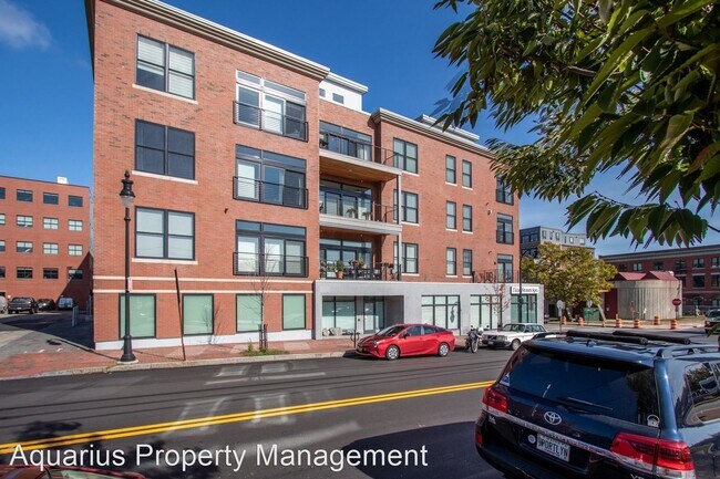 Building Photo - 2 br, 2 bath House - 185 Fore Street Unit ...