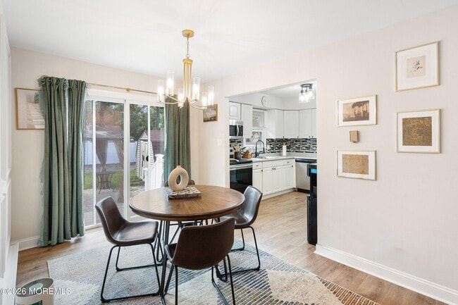 Foto del edificio - 329 Briggs Ave