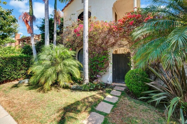 Building Photo - 458 Smithwood Dr