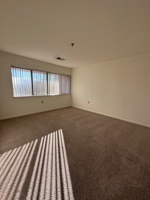 Interior Photo - Merion