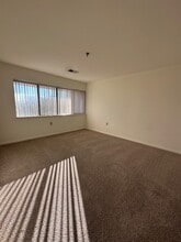 Interior Photo - Merion