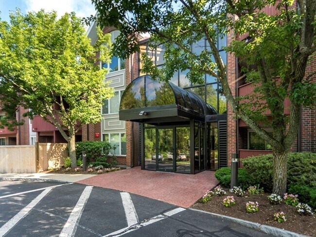 Foto del edificio - 100 Rosemary Way