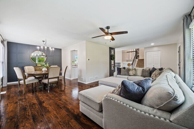 Foto del edificio - 375 Partridge Ct