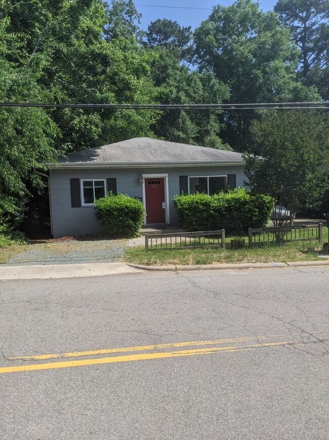 Foto del edificio - 105 W Longview St