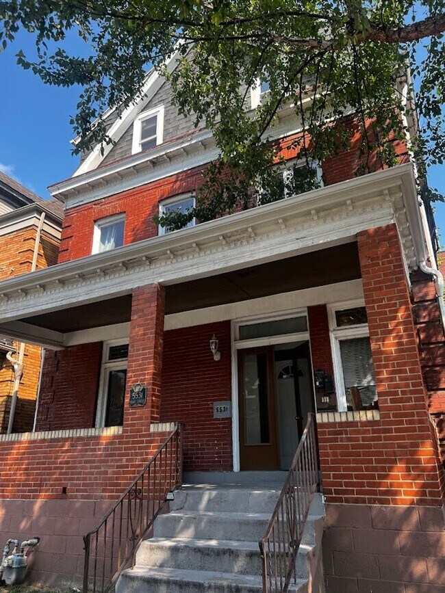 Building Photo - 5531 Howe St