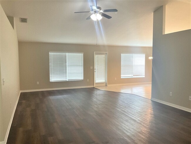 Building Photo - 505 Pintail Cir
